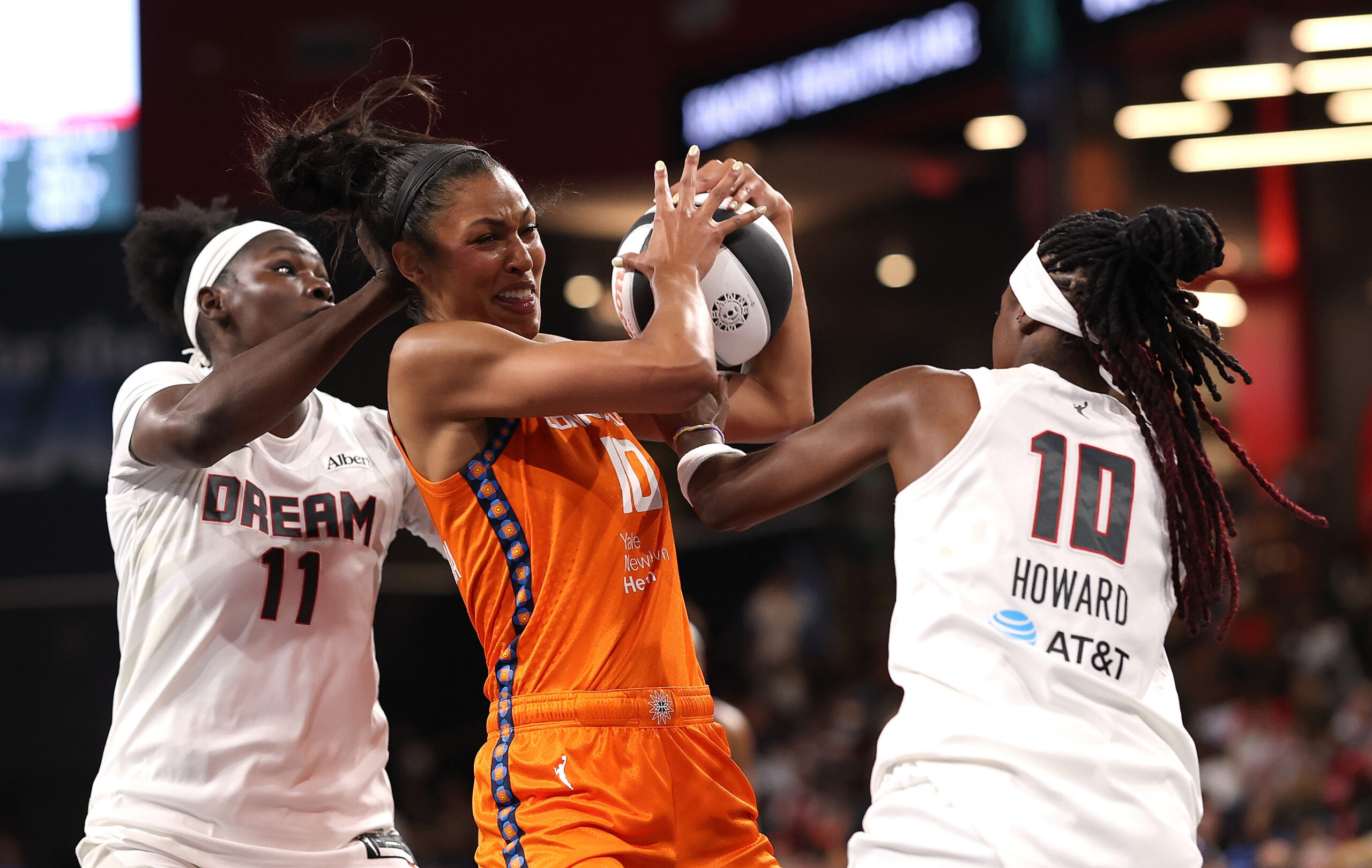 Sun Fall to Dream in Lopsided Fourth Quarter, 91-75
